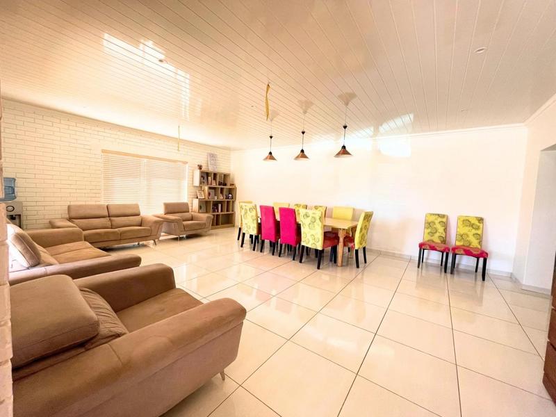 10 Bedroom Property for Sale in Chatsworth Western Cape